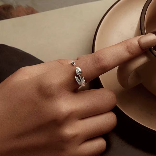 Damenring in Tulpenform Ringsilber