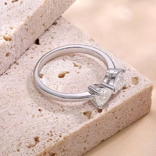 Damenring mit Schleife aus Moissanit Ringsilber