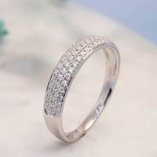 Ehering-aus-Moissanit-Stein-Damen