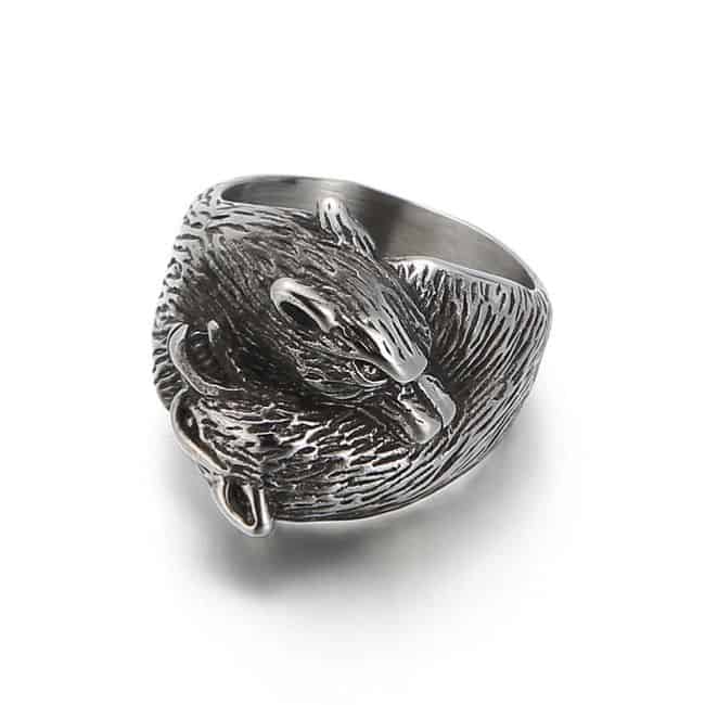 Gotischer-Edelstahl-Ring-mit-Wolfskopf-Design