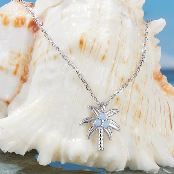 Halskette-mit-Kokosnussbaum-Symbol