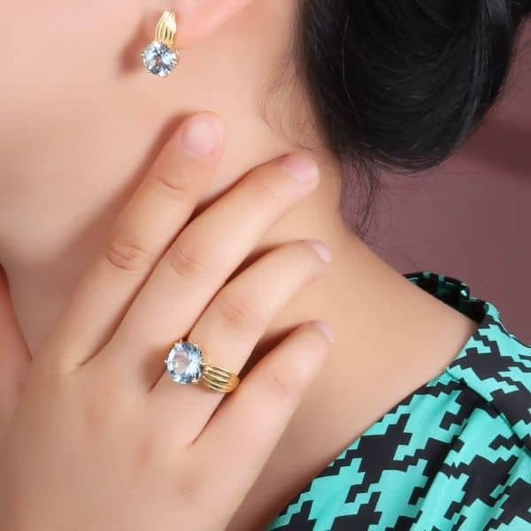 Ring-aus-naturlichem-Topas-Stein