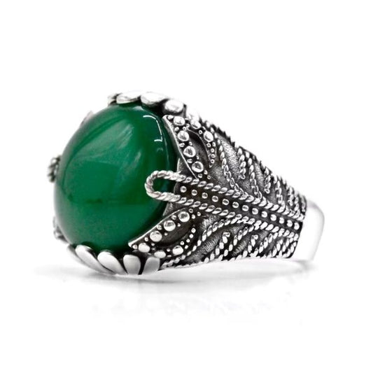 Silberner-Herrenringe-mit-grunem-Stein