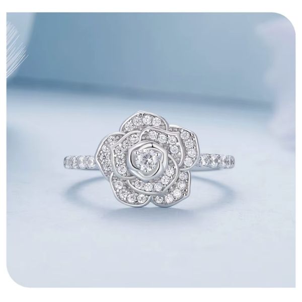 Silberner-Damenring-mit-Rosensymbol