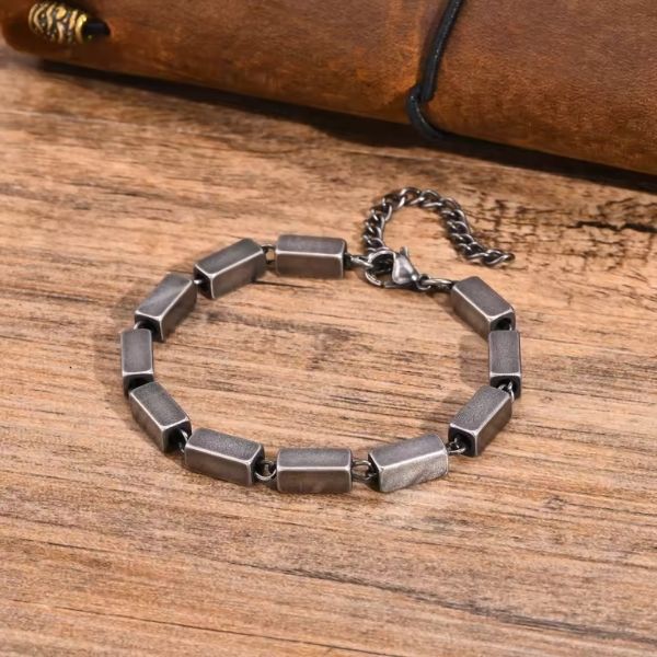 Stahl-Armband-Herren-mit-speziellem-Design