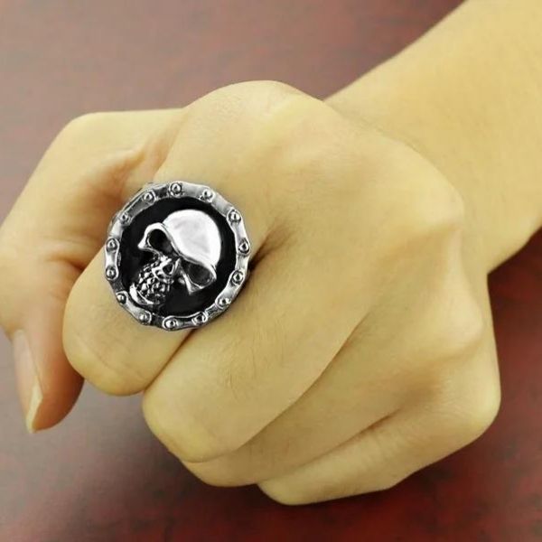 Totenkopf-Ring