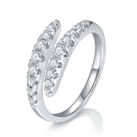 Verlobungsring-mit-Moissanit-Stein