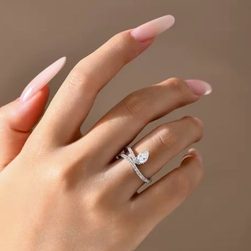 Verlobungsringe mit ungewöhnlichem Design Ringsilber