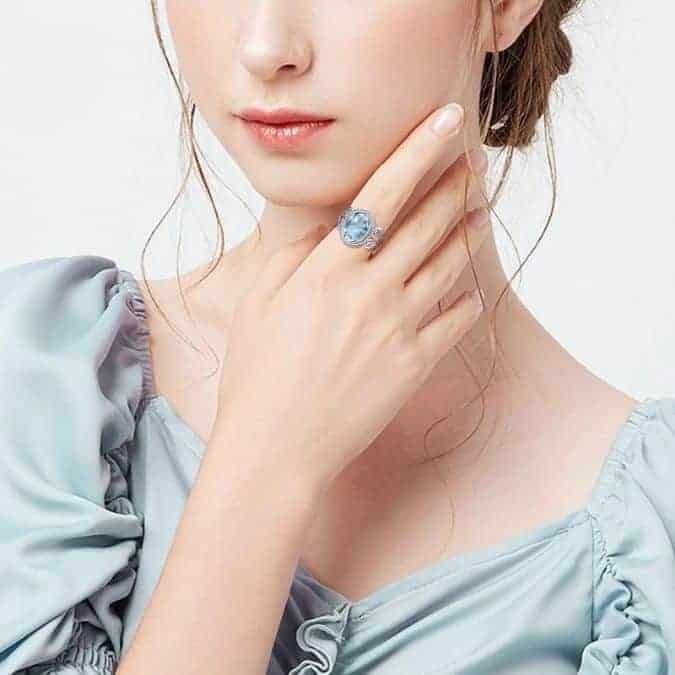 Ring-mit-Aquamarin-Stein-fur-Damen