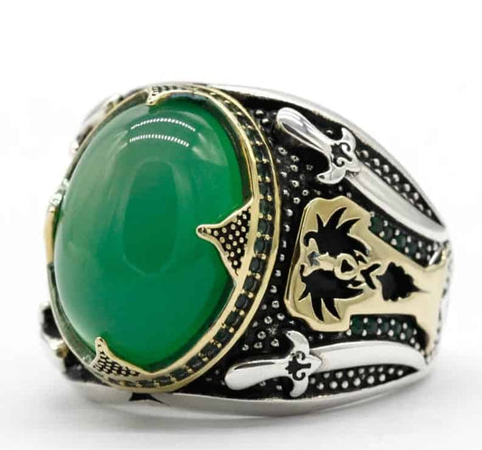 Ring-mit-grunem-Onyx-Stein