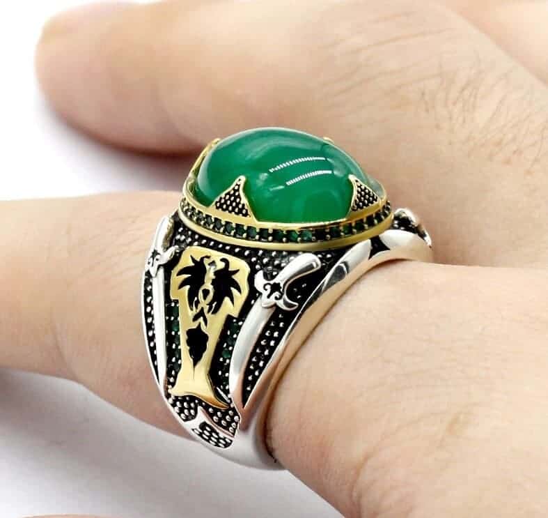 Ring-mit-grunem-Onyx-Stein-für-Herren