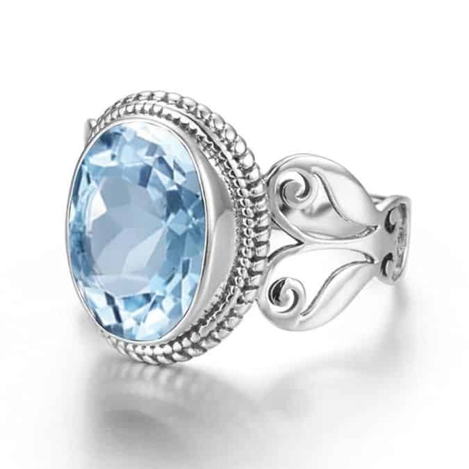 Ring-mit-Aquamarin-Stein-fur-Damen