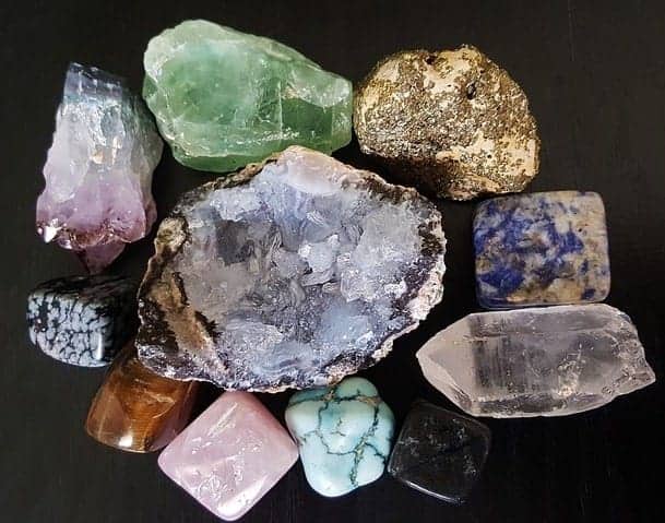 Amethyst, Tigerauge, grüner Achat usw. Natursteine