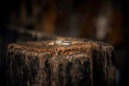 Eheringe Material: Wolfram, Silber, Gold oder Holz?