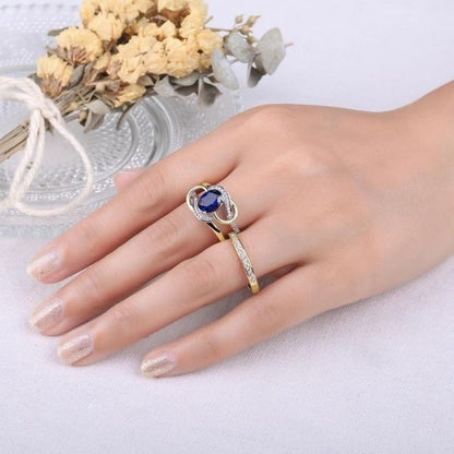 Ring-mit-Blauem-Stein