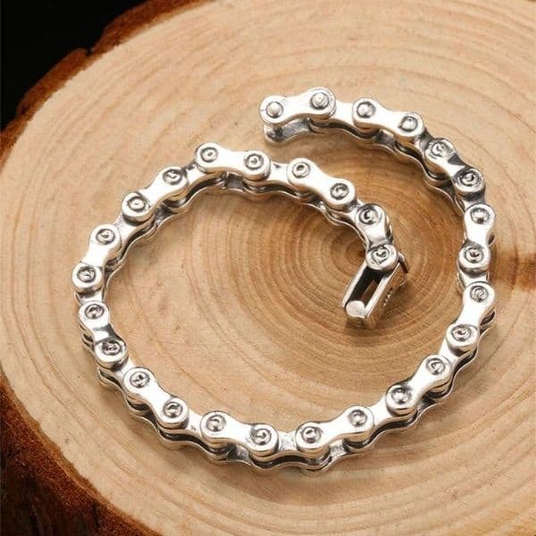 Silber-Armband-im-Motorkettenstil