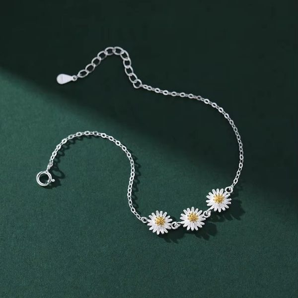 Armband aus Blumen