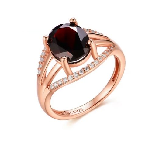 Damenring mit natürlichem dunklem Granatstein Ringsilber
