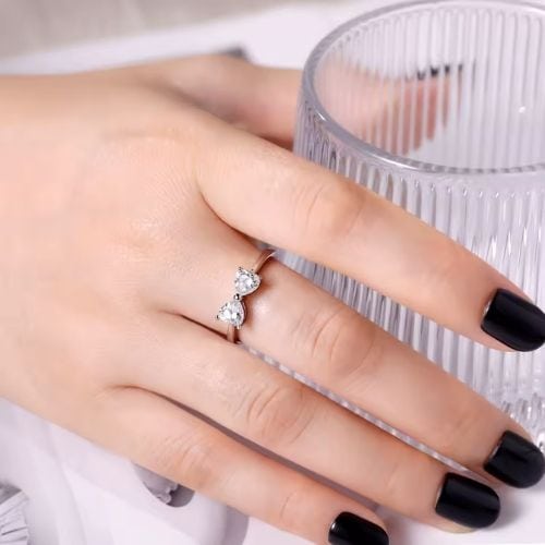 Damenring mit Schleife aus Moissanit Ringsilber