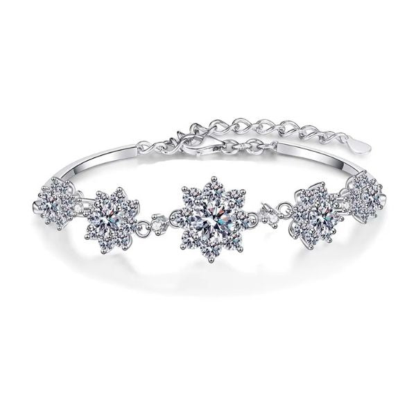 Damenarmband-mit-Moissanit-Stein-und-Blumenmuster