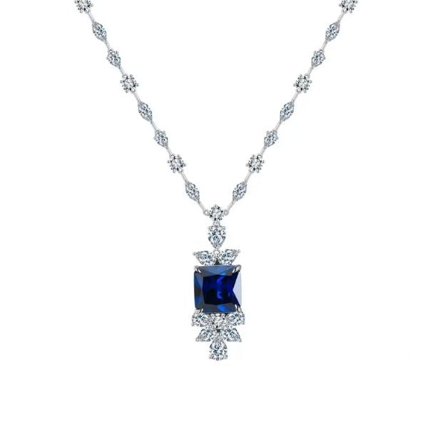 Einzigartige-Halskette-mit-Zirkonia-Stein