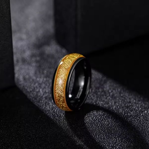 Gelber und schwarzer auffälliger Ehering Ringsilber