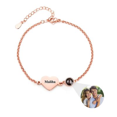 Gravierte und illustrierte Armbänder