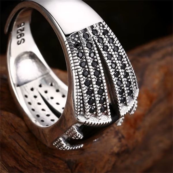 Größenverstellbarer Ring mit Retro-Muster Ringsilber