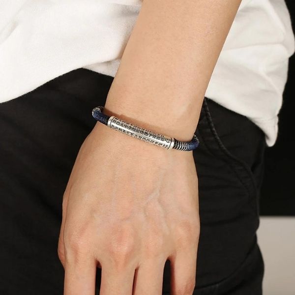 Handgewebtes-Armband-mit-verstellbarer-Grosse