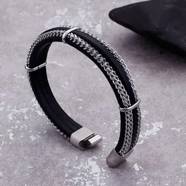 Herrenarmband-aus-Edelstahl