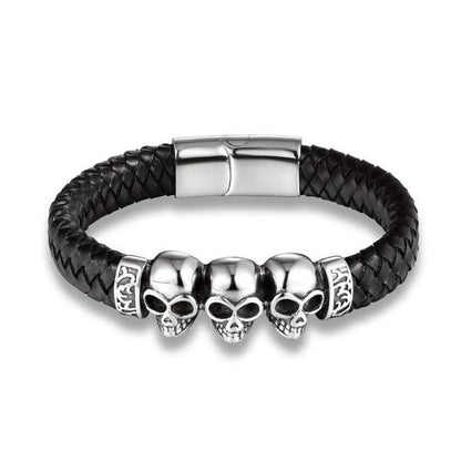 Armband-aus-Leder-mit-Totenkopf-Symbol