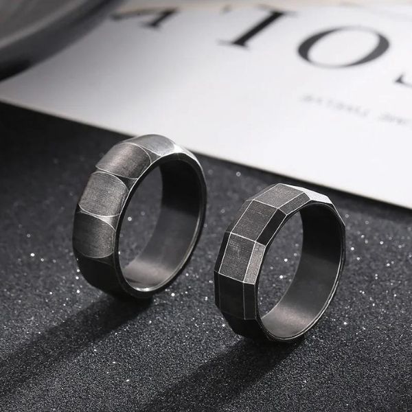 Herren-ring-im-alten-Stil