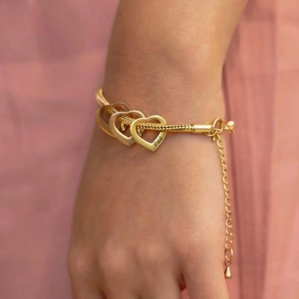 Herzförmiges Armband mit Namen - Ringsilber