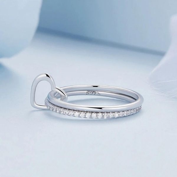 Minimalistischer-Damen-Ring-mit-Herz