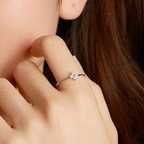 Minimalistischer vierblättriger Kleeblatt Ring Ringsilber