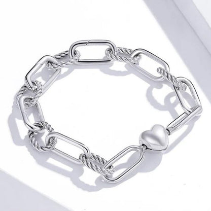 Modernes-Damen-Armband-mit-Herz