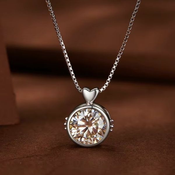 Moissanite-Stein-Herz-Damen-Halskette