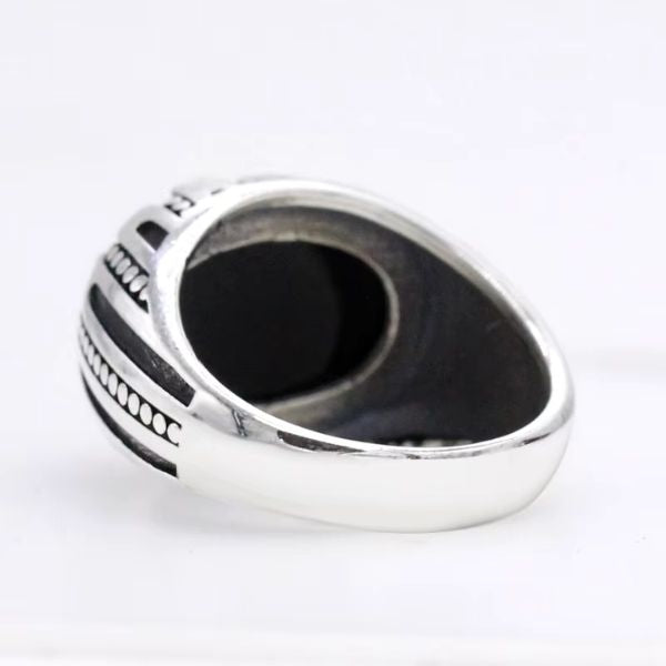 Retro-Herrenring-aus-schwarzem-Achat-Stein