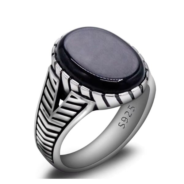 Ring-aus-schwarzem-Achat