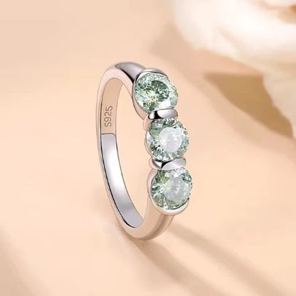 Ring mit grünem Moissanit-Stein Ringsilber