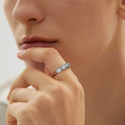 Ring mit grünem Moissanit-Stein Ringsilber