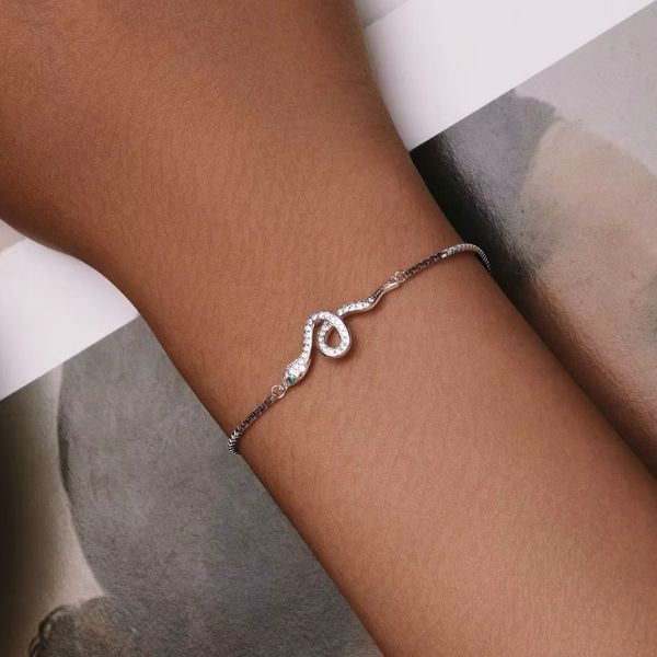 Schlangensymbol-Silber-Damenarmband
