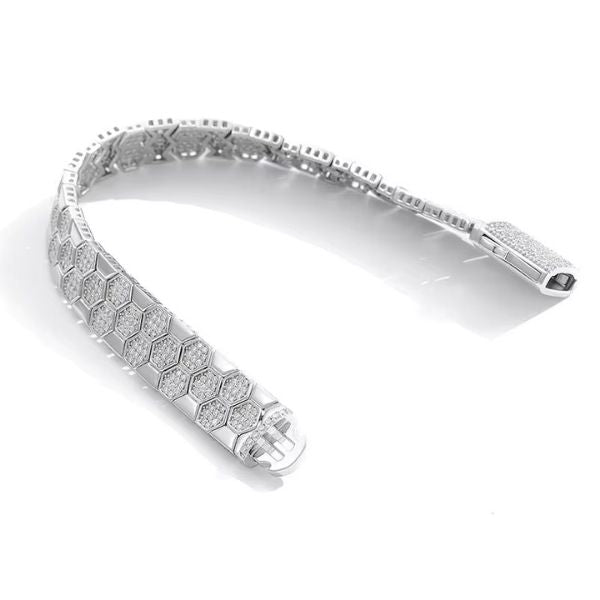 Silbernes-Damen-Armband-mit-besonderem-Design
