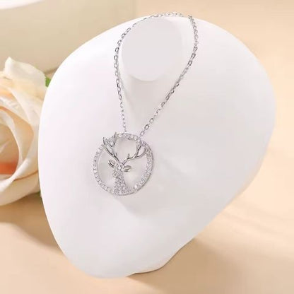 Silberne Halskette mit Hirsch Symbol Ringsilber