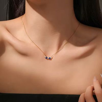 Halskette mit mehreren Herzen