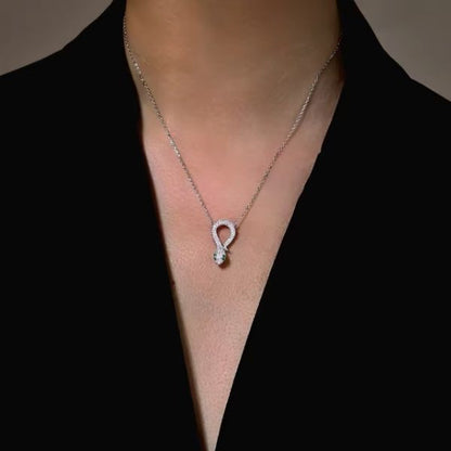 Silberkette-mit-Schlangensymbol-Damen