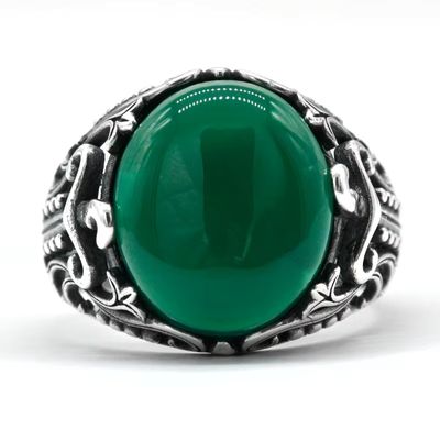 Silberring mit wertvollem Grüner Stein Ringsilber