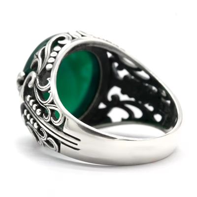 Silberring mit wertvollem Grüner Stein Ringsilber