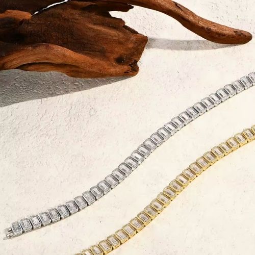 Tennisarmband mit Zirkonia Steinen Ringsilber