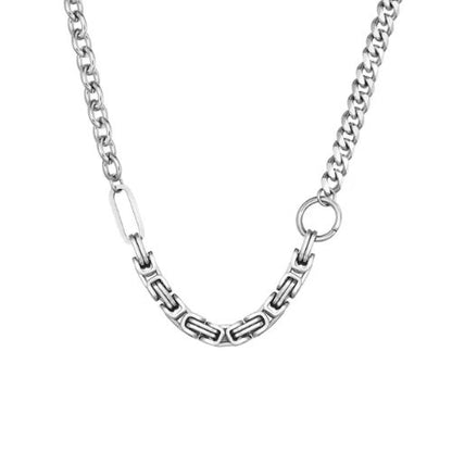 Ungewöhnlich gestaltete Kette für Herren Ringsilber